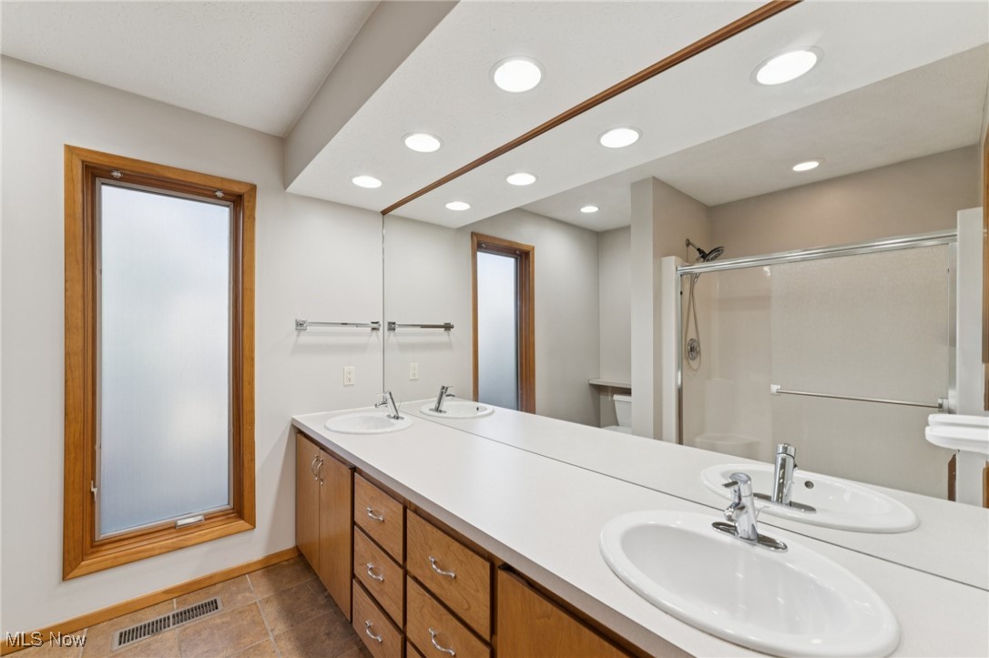 8863 Riverwood Drive North Ridgeville OH 44039