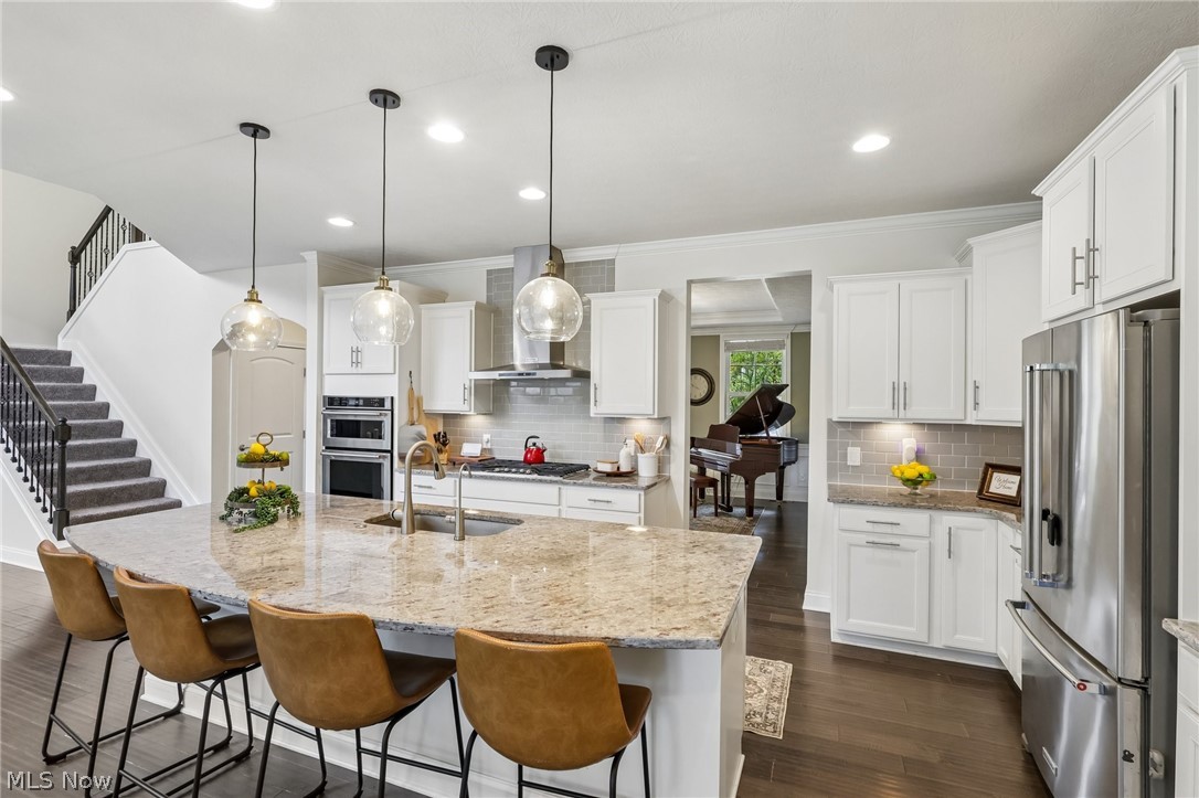 7930 Mcfarland Ridge Chagrin Falls OH 44023