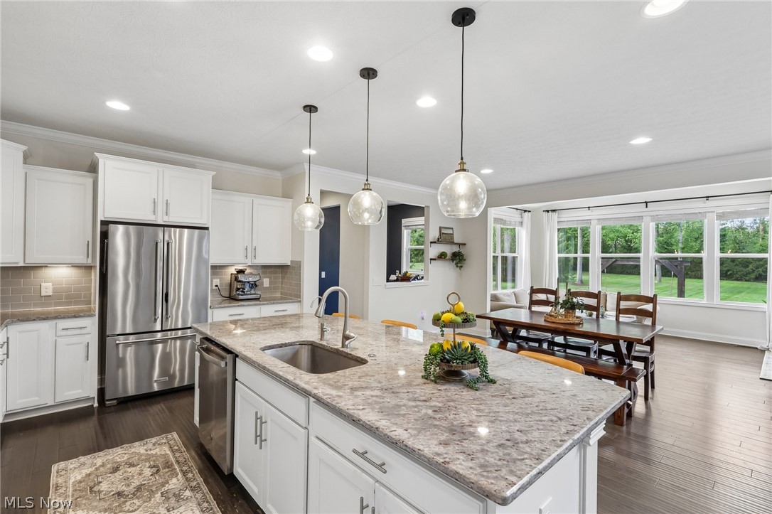 7930 Mcfarland Ridge Chagrin Falls OH 44023