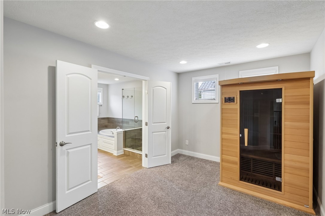 7930 Mcfarland Ridge Chagrin Falls OH 44023
