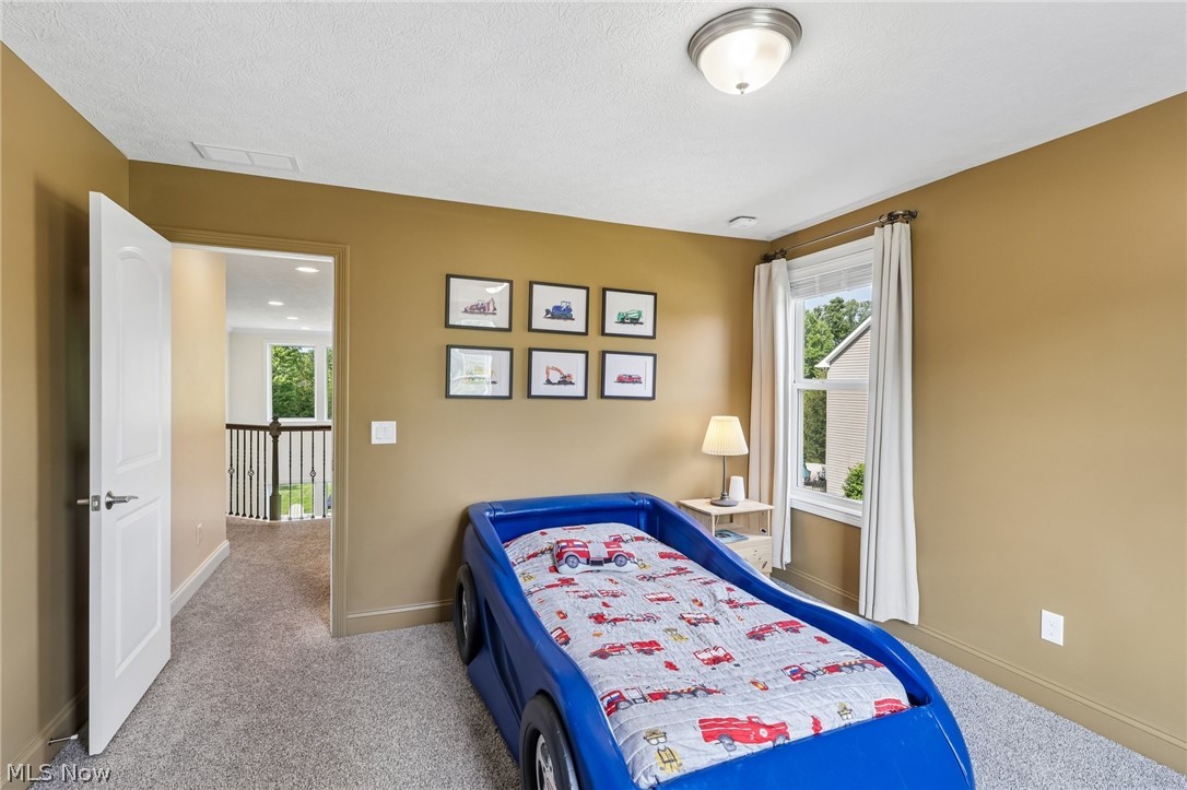 7930 Mcfarland Ridge Chagrin Falls OH 44023