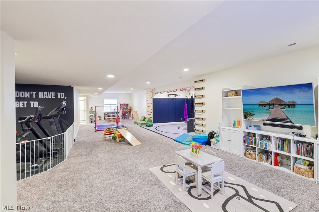 7930 Mcfarland Ridge Chagrin Falls OH 44023
