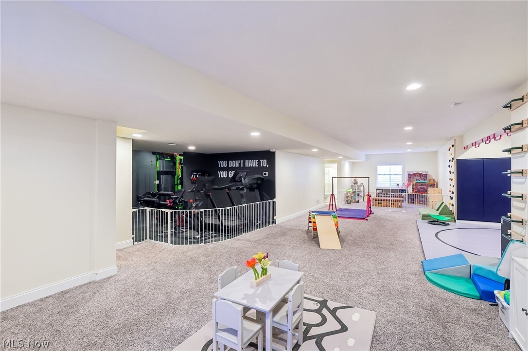 7930 Mcfarland Ridge Chagrin Falls OH 44023