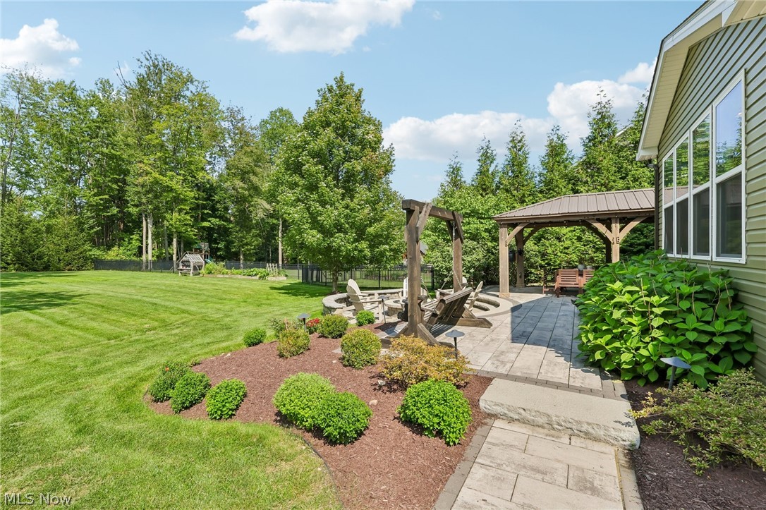 7930 Mcfarland Ridge Chagrin Falls OH 44023