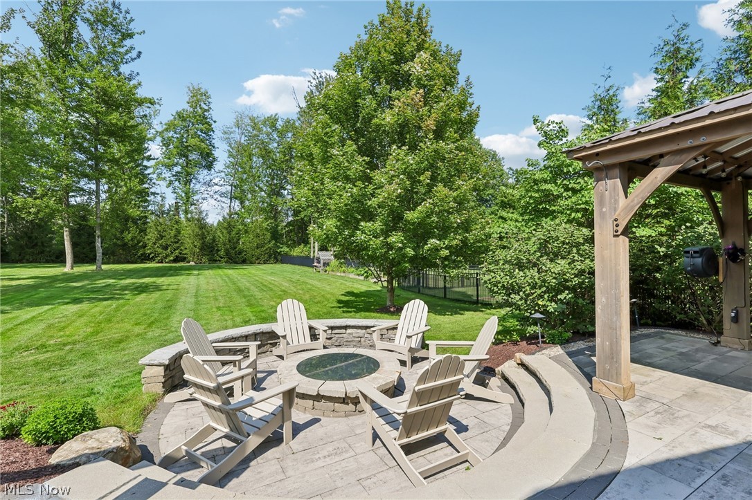 7930 Mcfarland Ridge Chagrin Falls OH 44023