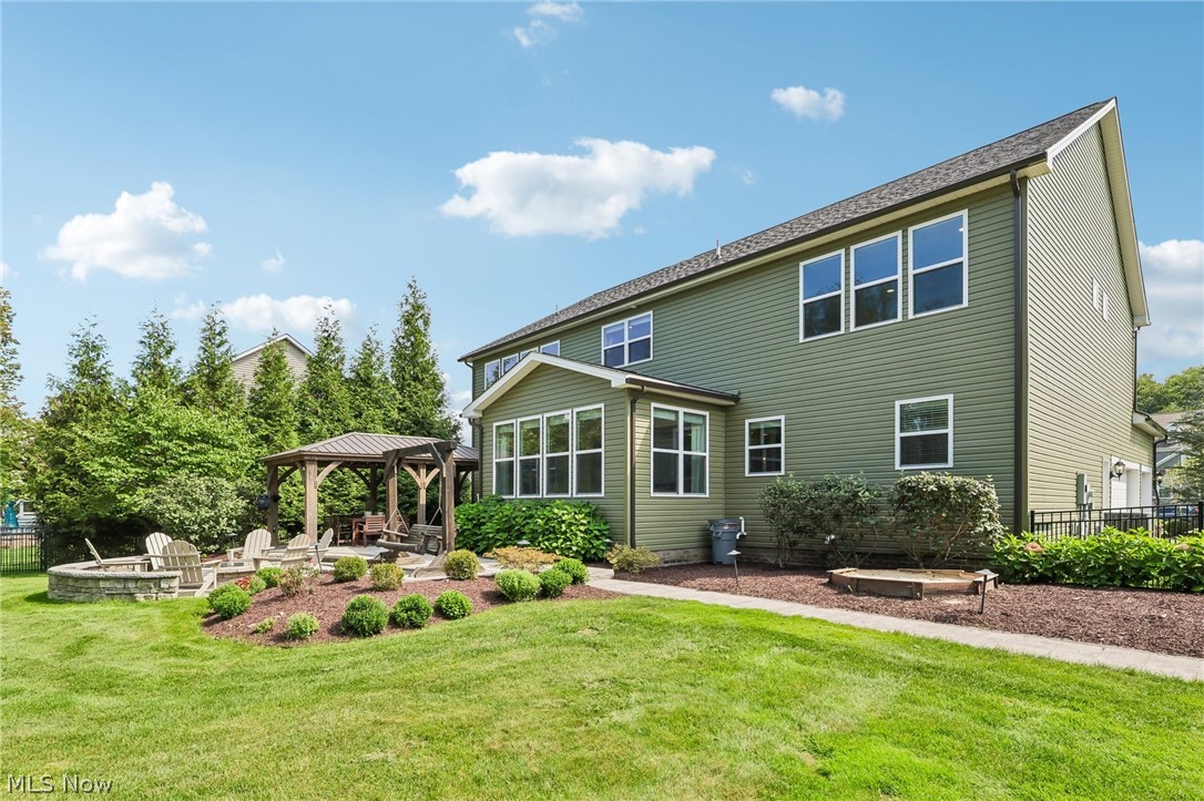 7930 Mcfarland Ridge Chagrin Falls OH 44023