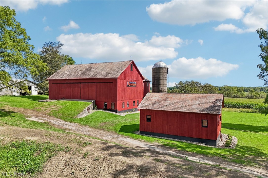 3636 Salem Unity Road Columbiana OH 44408