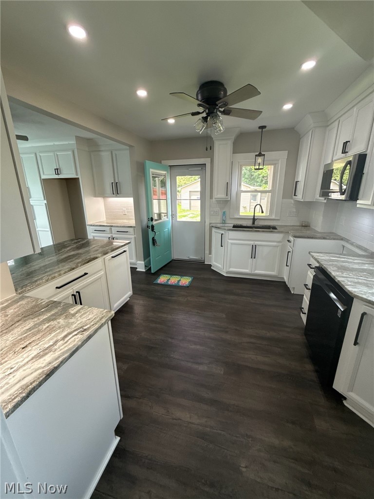 449 7th Street Struthers OH 44471