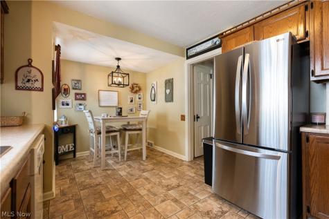 1734 Oberlin Court NW Canton OH 44703
