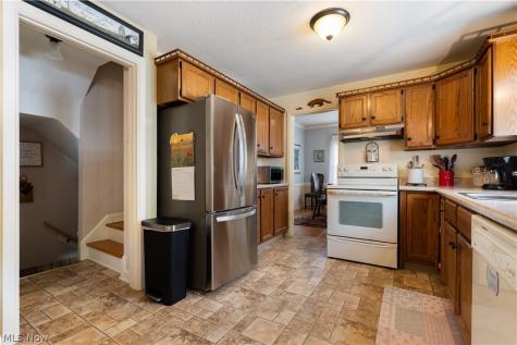 1734 Oberlin Court NW Canton OH 44703