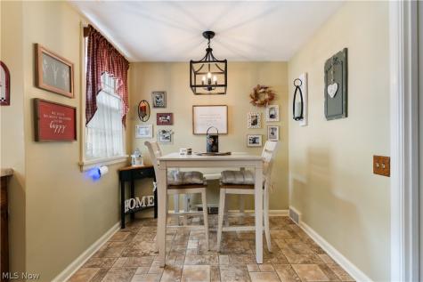 1734 Oberlin Court NW Canton OH 44703