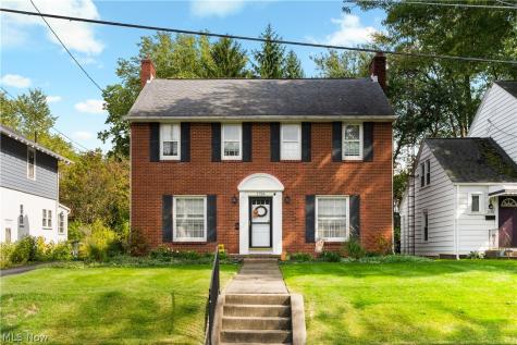 1734 Oberlin Court NW Canton OH 44703