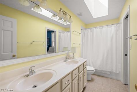 7464 Wetherburn Way Hudson OH 44236