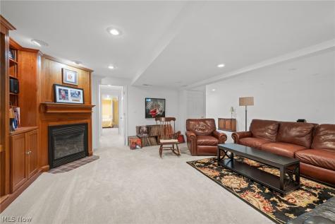 7464 Wetherburn Way Hudson OH 44236