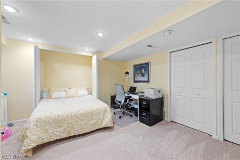 7464 Wetherburn Way Hudson OH 44236