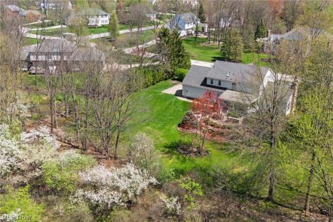 7464 Wetherburn Way Hudson OH 44236