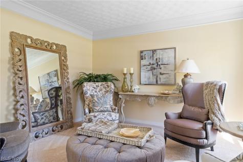 7464 Wetherburn Way Hudson OH 44236