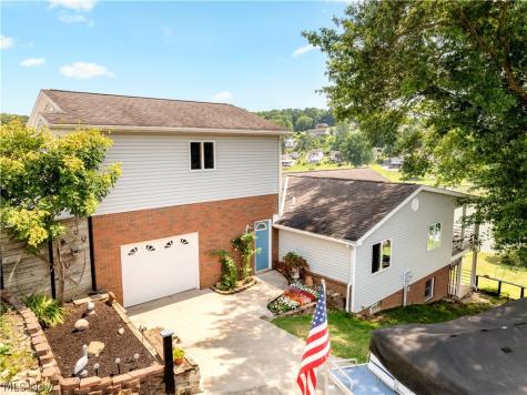 370 E Mohawk Drive Malvern OH 44644