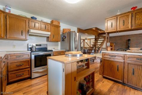 370 E Mohawk Drive Malvern OH 44644