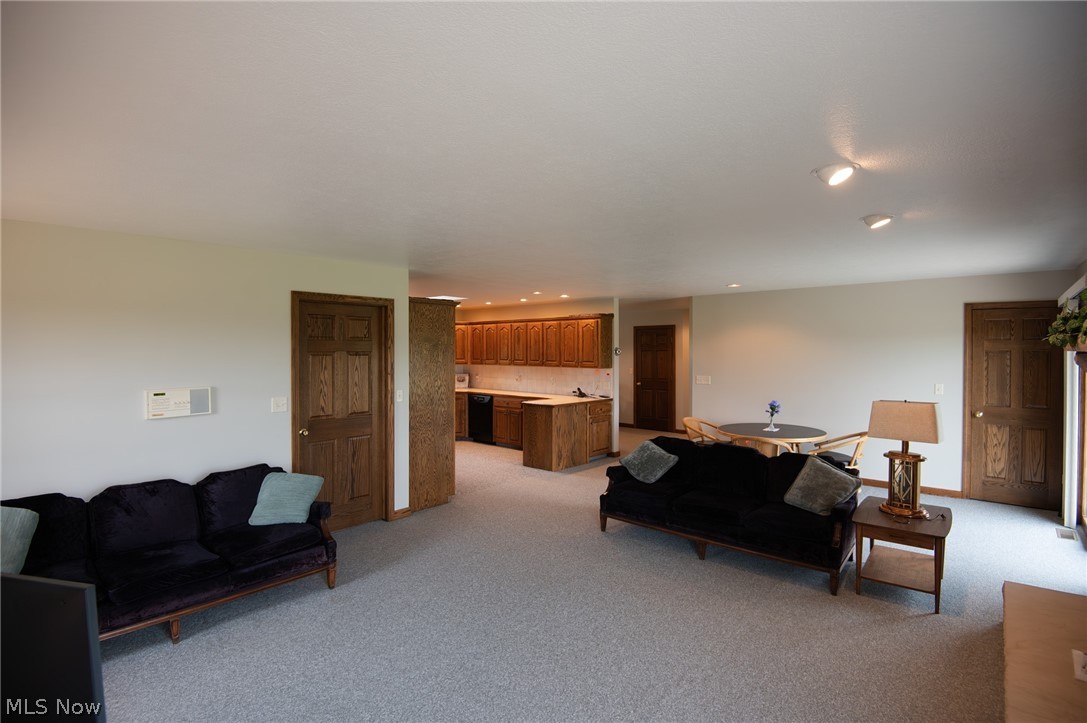 6424 Weaver Road Berlin Center OH 44401