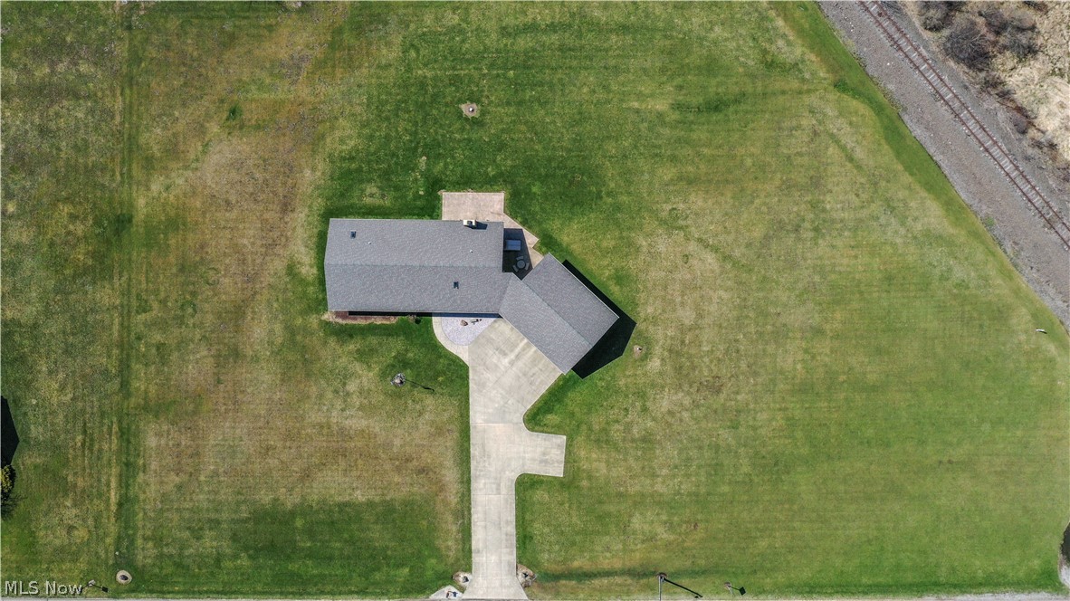 6424 Weaver Road Berlin Center OH 44401