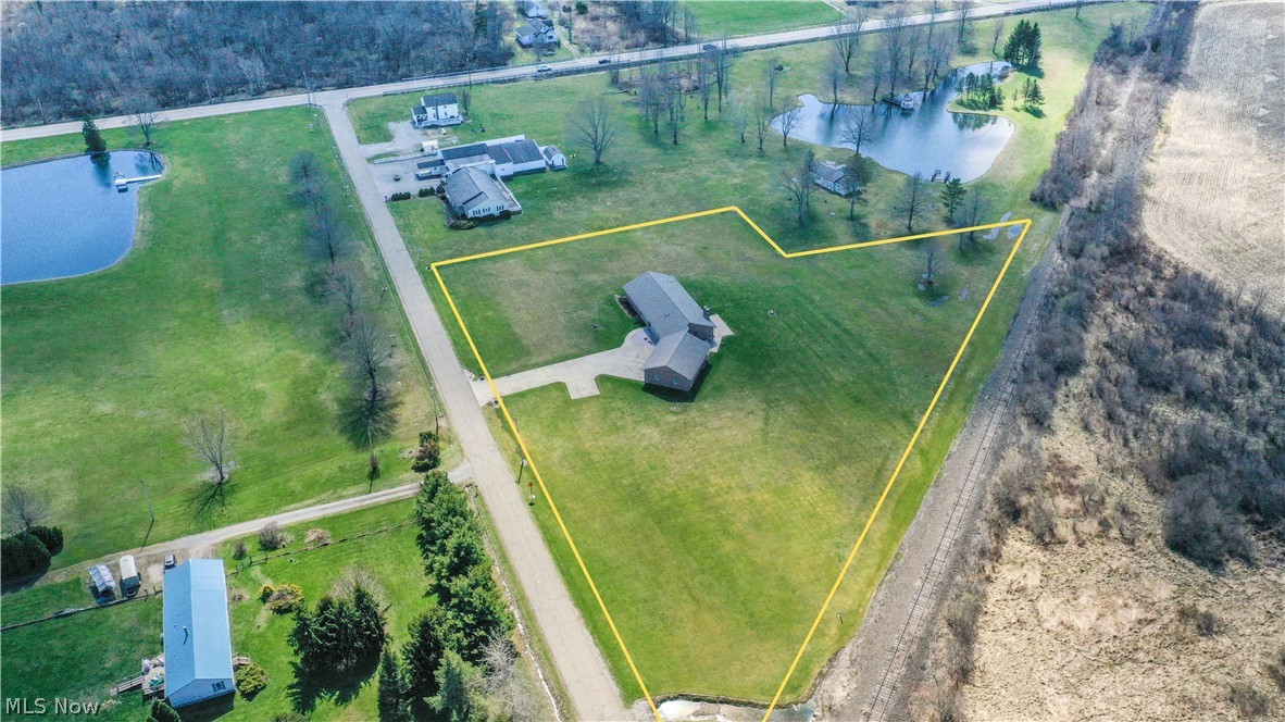 6424 Weaver Road Berlin Center OH 44401