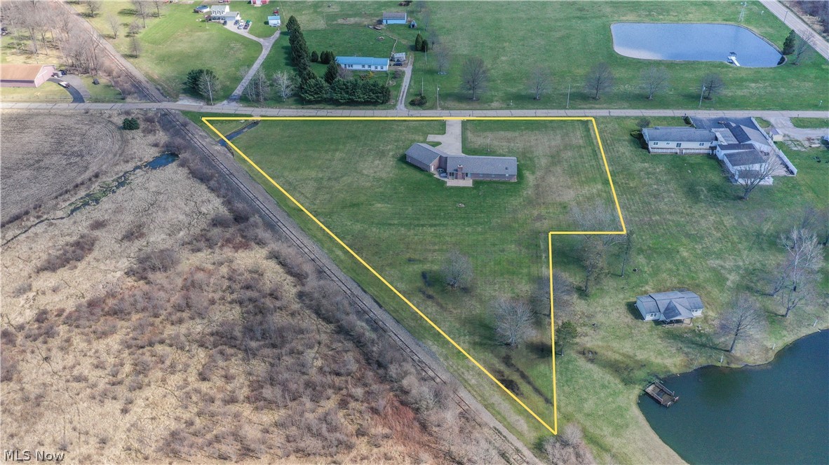 6424 Weaver Road Berlin Center OH 44401