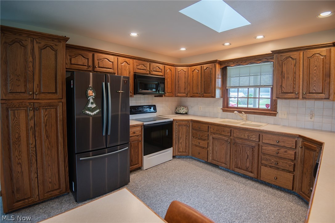 6424 Weaver Road Berlin Center OH 44401