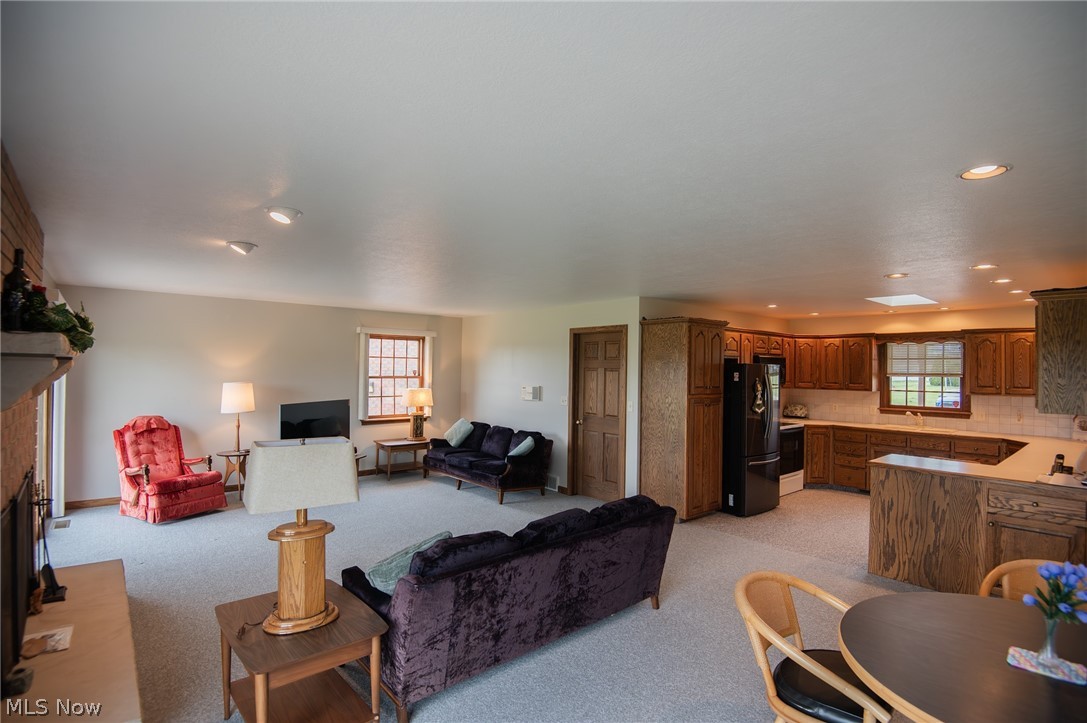 6424 Weaver Road Berlin Center OH 44401