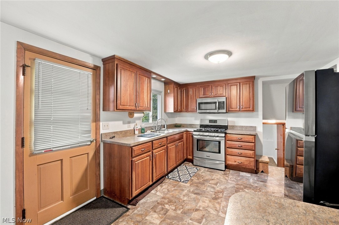 1598 Luanna Drive Eastlake OH 44095
