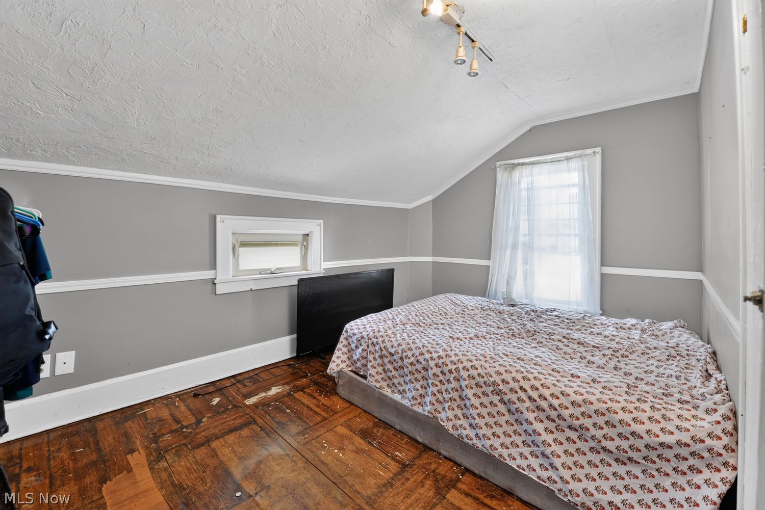 257 E Walnut Street Wadsworth OH 44281