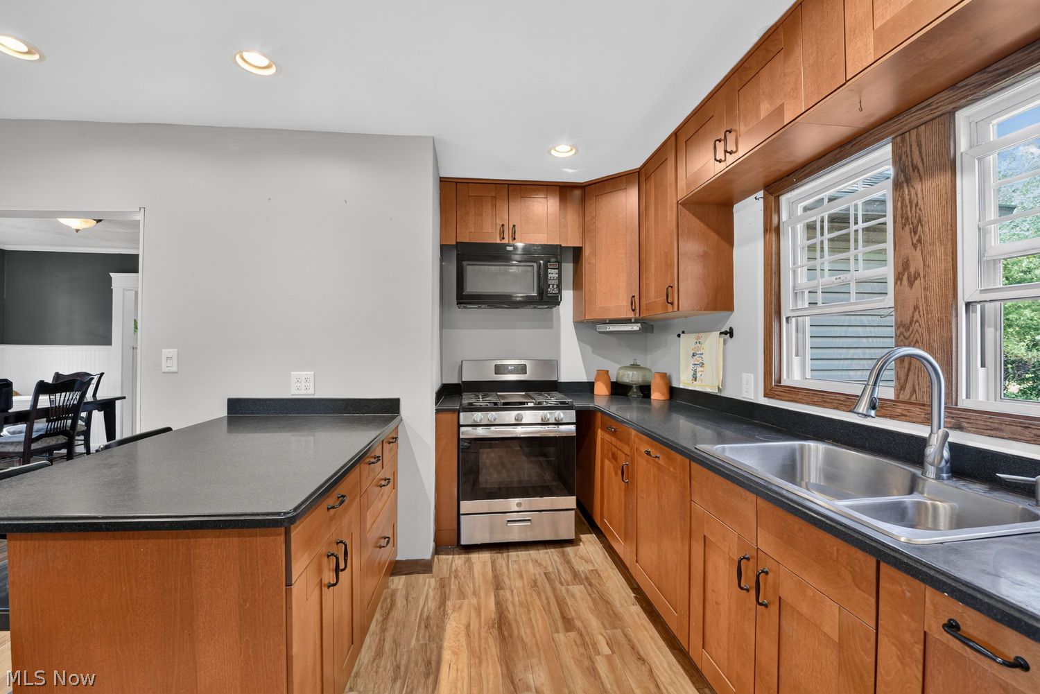257 E Walnut Street Wadsworth OH 44281