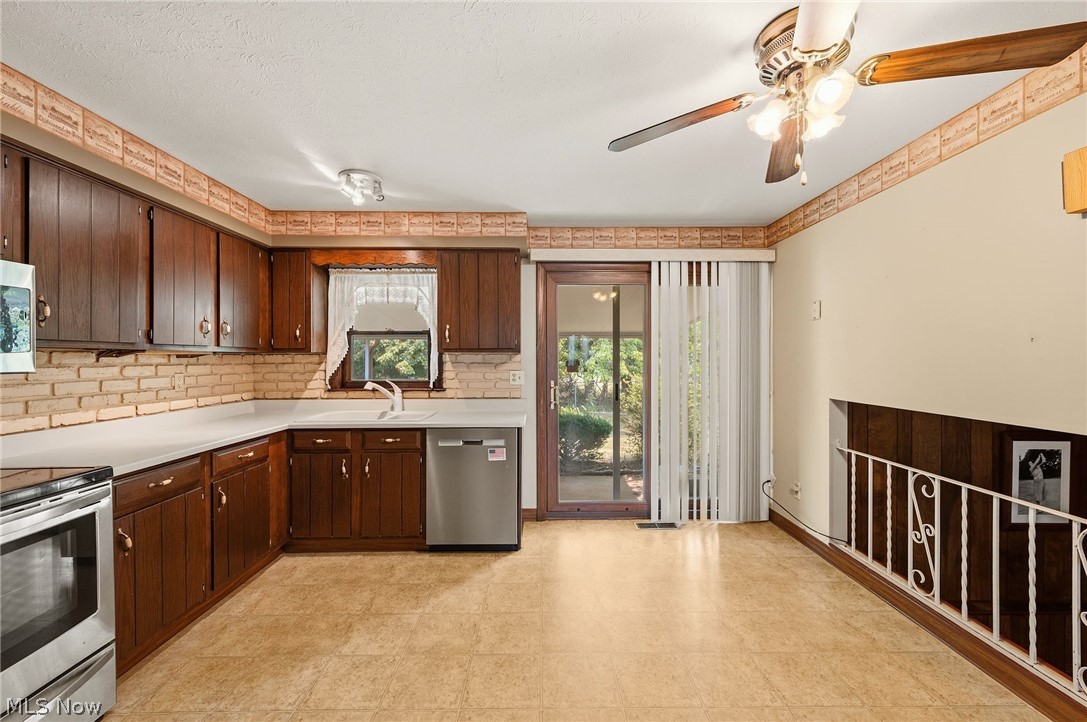 20548 Holly Circle Strongsville OH 44149