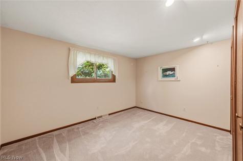 20548 Holly Circle Strongsville OH 44149