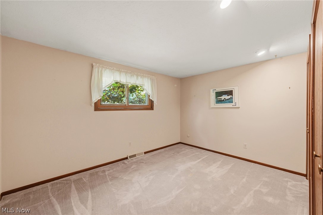 20548 Holly Circle Strongsville OH 44149