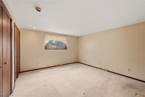 20548 Holly Circle Strongsville OH 44149