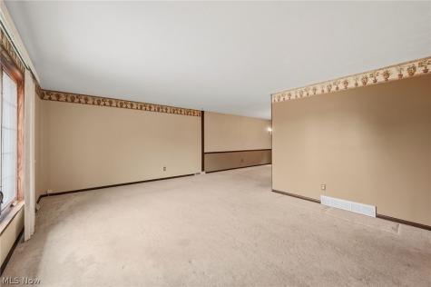 20548 Holly Circle Strongsville OH 44149