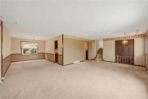 20548 Holly Circle Strongsville OH 44149