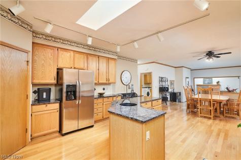 14742 King Arthurs Court North Royalton OH 44133