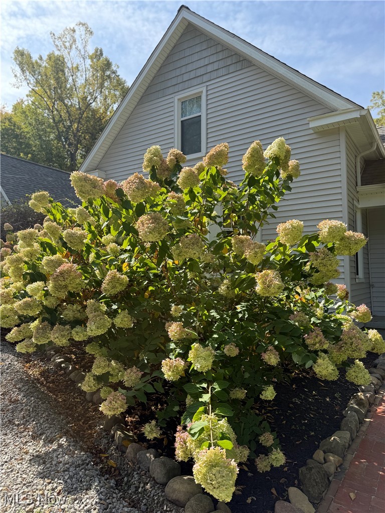 8145 Chagrin Road Chagrin Falls OH 44023