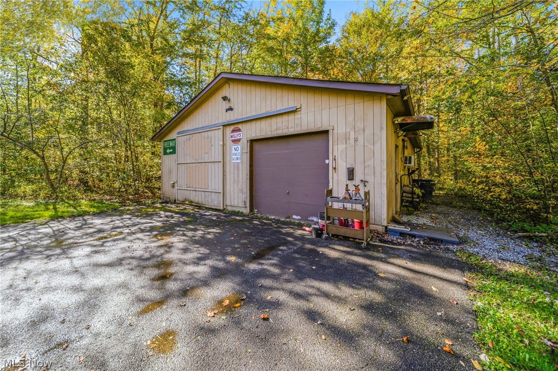 8520 Woodhill Drive Chardon OH 44024