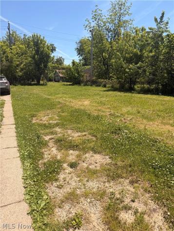 3999 E 141st Street Cleveland OH 44128
