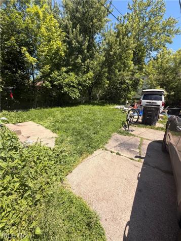 3999 E 141st Street Cleveland OH 44128