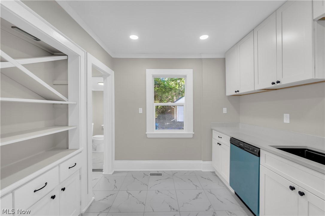 1681 Cumberland Road Cleveland Heights OH 44118