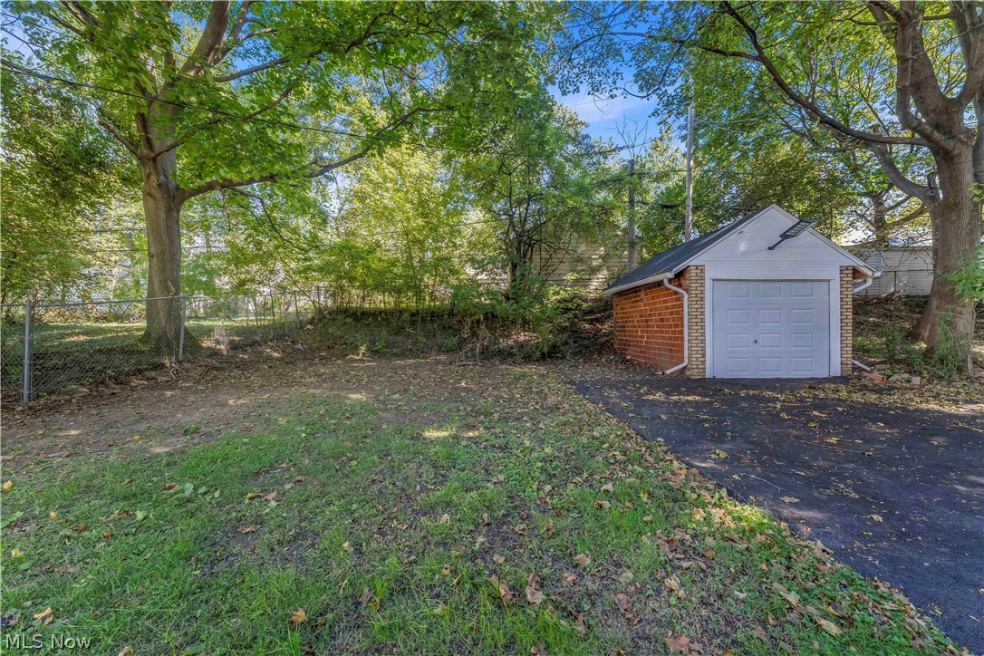 1681 Cumberland Road Cleveland Heights OH 44118