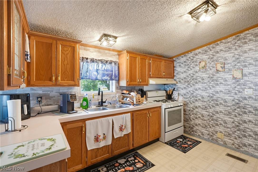 112 Evergreen Lane Apple Creek OH 44606