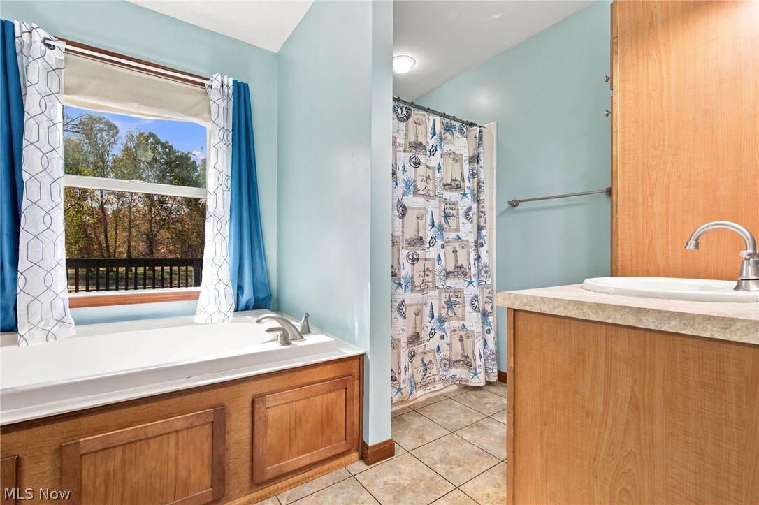 1031 Richards Way West Farmington OH 44491