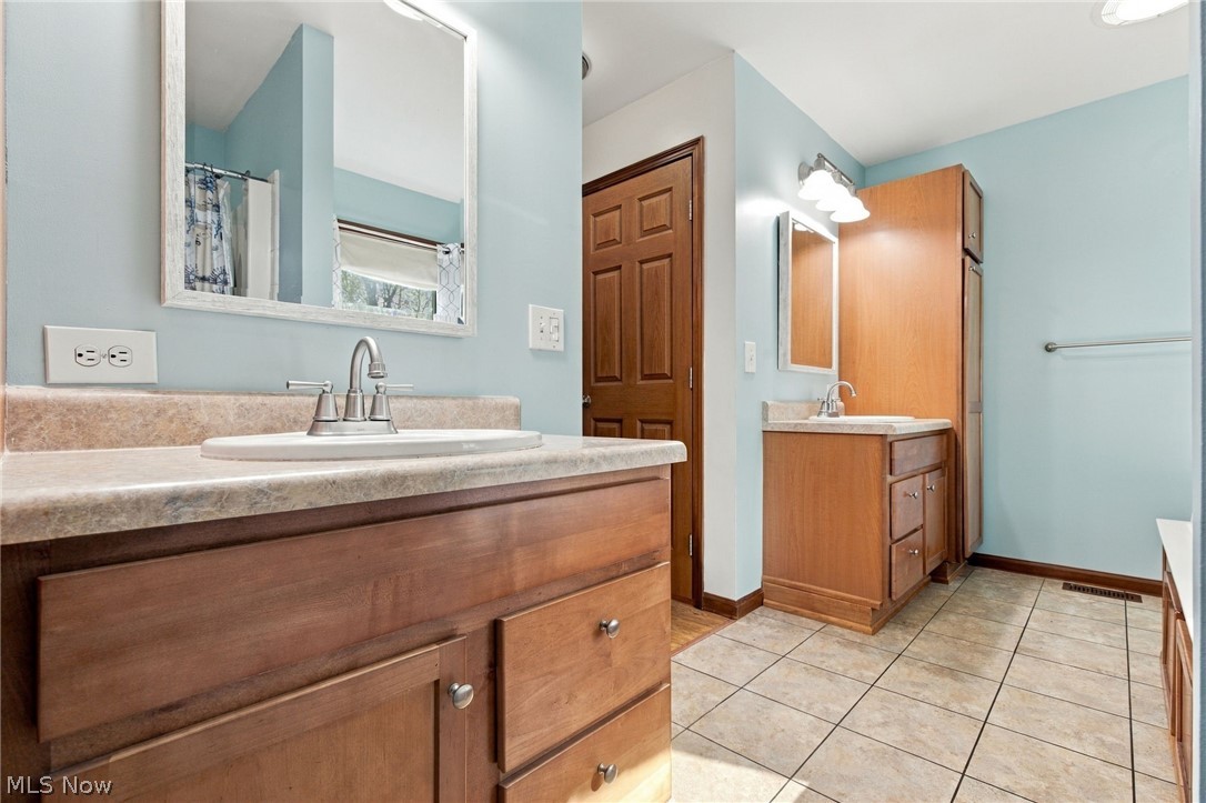 1031 Richards Way West Farmington OH 44491