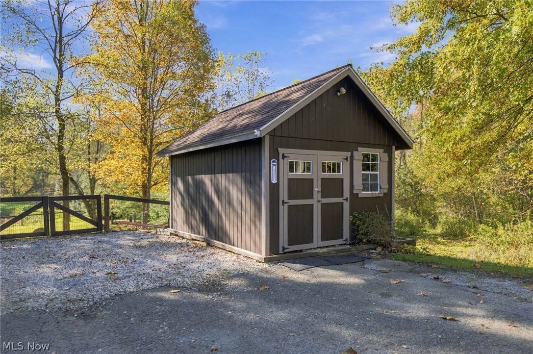 1031 Richards Way West Farmington OH 44491