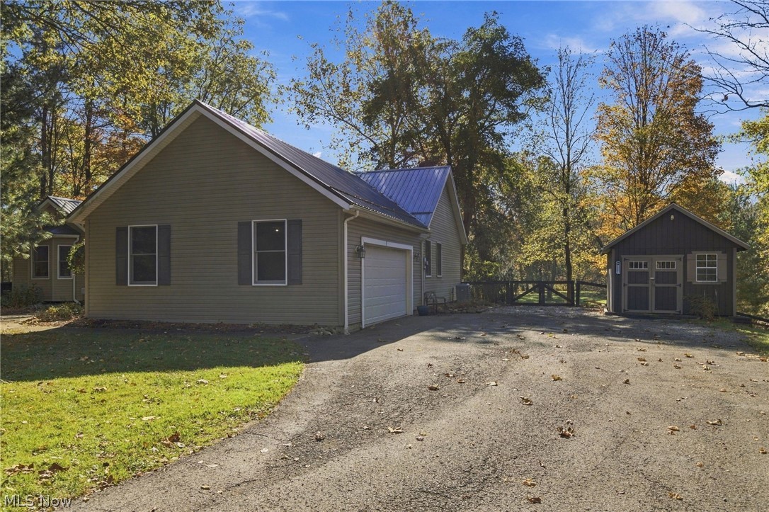 1031 Richards Way West Farmington OH 44491